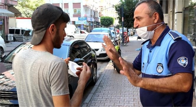 Akdeniz Zabıtası, Koronavirüs Denetiminde Maske Takmayan Esnaf ve Vatandaşlar Uyarıldı
