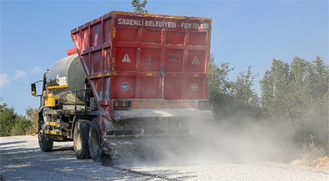 Erdemli Belediyesi’nden Sathi Kaplama Asfalt Hizmeti