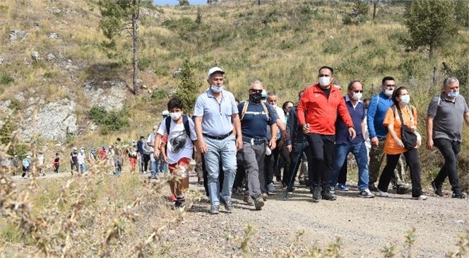 Toroslar Belediyesi, Cumhuriyet Bayramı'nı 1453 Rakımda Doğa Yürüyüşü İle Karşılayacak