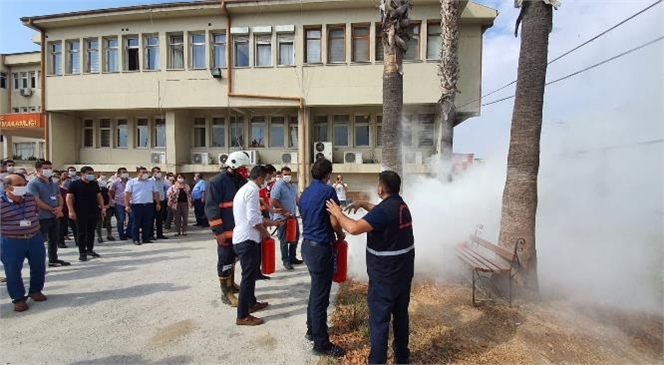 Büyükşehir İtfaiyesi’nden Tarsus Kaymakamlık Binasında Tatbikat