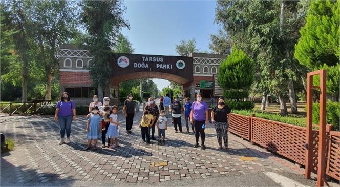 Doğa Parkı’nı Gezen Çocuklara Uygulamalı Eğitimle Hayvanlar Sevdiriliyor