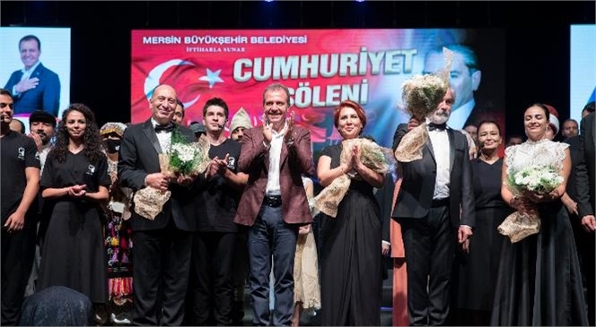 Cumhuriyet Coşkusu Büyükşehir İle Tüm Mersin’i Sardı