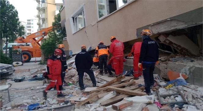 Başkan Gültak, Arama ve Kurtarma Faaliyetlerine Katılan Belediyenin Zabıta Memuru İle Görüştü