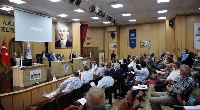 Akdeniz Belediye Başkanı Gültak; "Daha Çok İnsanımızı Kaybetmek İstemiyorsak Kentsel Dönüşüme Hız Vermeliyiz"