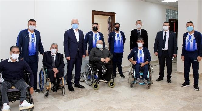 Akdeniz Belediyesi’nden; Engelli Vatandaşlara Akü, Gıda, Hijyen ve Kırtasiye Desteği