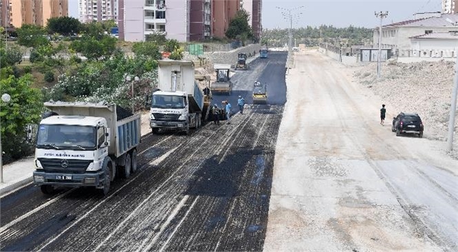 Yol Yapım ve Bakım Ekipleri Kent Genelinde 27 Noktada Çalışma Yürütüyor