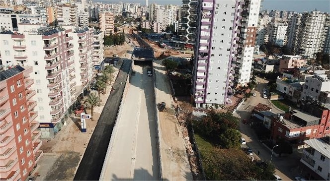 Trafiğe Soluk Aldıracak Katlı Kavşak Projesi’nde Sıcak Asfalt Dökümüne Başlandı