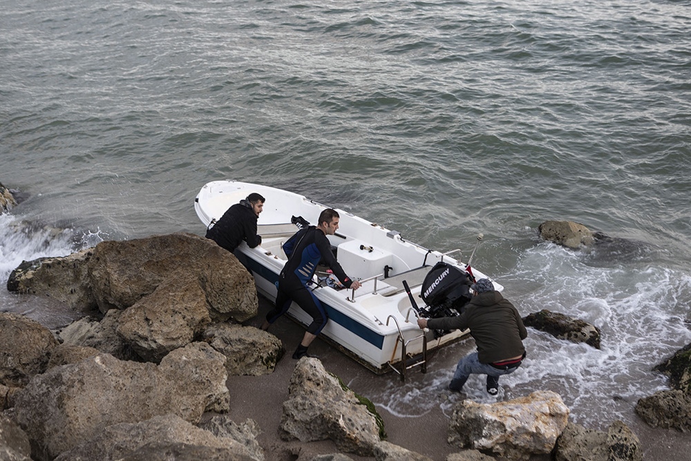 Mersin'de Ekipler, Hem Martıyı Hem de Martı İçin Gelen Tekneyi Kurtardı