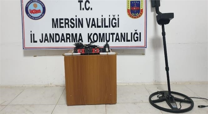 Mersin'in Gülnar İlçesinde Yasadışı Define Arayan Şahıslara Operasyon! 2 Şahıs Yakalandı ve 9 Eser Ele Geçirildi