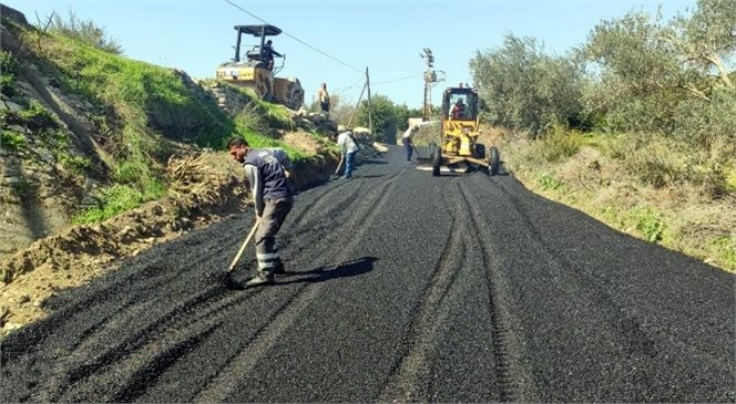 Akdeniz’de Asfalt, Kaldırım, Yol Açma Hizmetleri Devam Ediyor