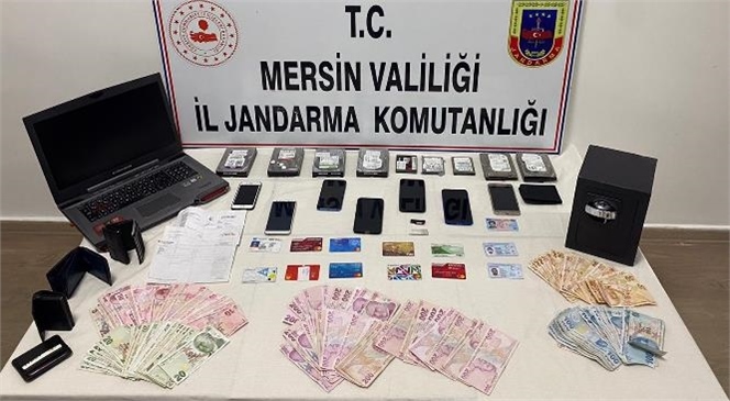 Sosyal Medya Hesaplarını Ele Geçirip 1 Milyon 500 Bin TL Dolandırdılar