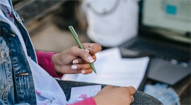 Kadınlar Memnuniyetlerini Mektuplara Döktü