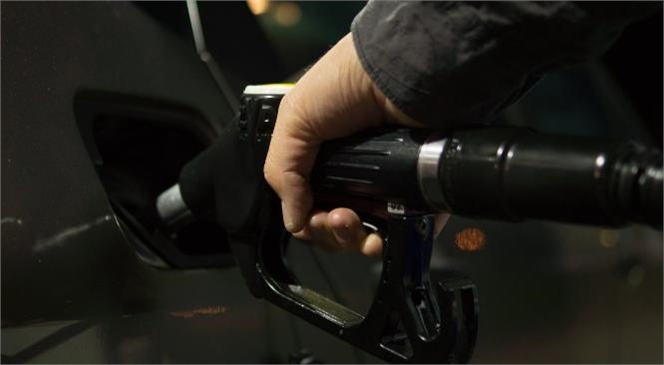 Motorin ve Benzine Zam Pompa Fiyatlarına Yansıyacak Mı?