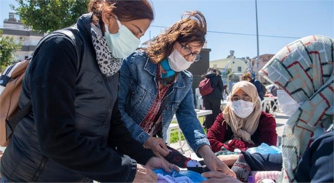Mersin'de Uygulanan "Evimiz Atölye" Projesi Kadınlara Güç Verdi! Kadınlar İçin Artık Her Ev Bir Atölye, Her Çorap Bir Oyuncak