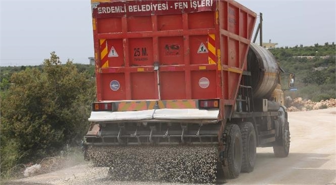 Sıfır Rakımdan İki Bin Beş Yüz Rakımına Kadar Her Alanda Çalışmalarını Aralıksız Yürüten Erdemli Belediyesinin Bu Kez Çalışma Adresi Ayaş Mahallesiydi