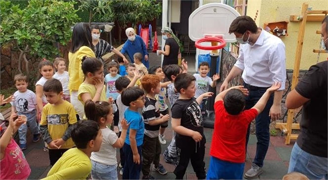 23 Nisan Ulusal Egemenlik ve Çocuk Bayramı Dolayısıyla Minik Pabuçlar Kreş ve Anaokulu’nu Ziyaret Eden Ali Boltaç, Çocukların Bayram Sevincine Ortak Oldu