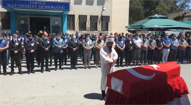 Tarsus'ta Geçirdiği Kalp Krizi Sonucu Hayatını Kaybeden Polis Memuru Hamza Sert İçin İlçe Emniyet Müdürlüğü Bahçesinde Tören Düzenlendi
