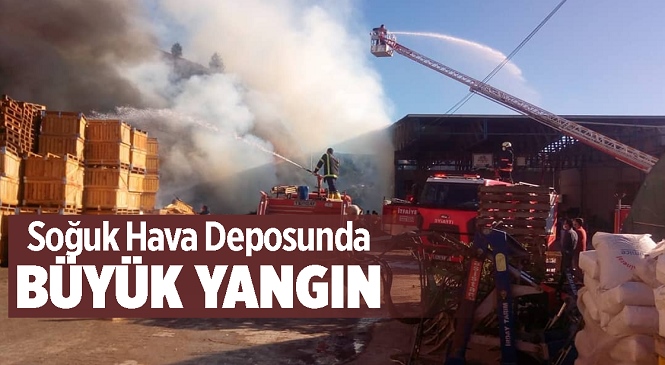 Mersin'in Mut İlçesinde Soğuk Hava Deposunda Çıkan Yangın İtfaiye Ekiplerince Söndürüldü
