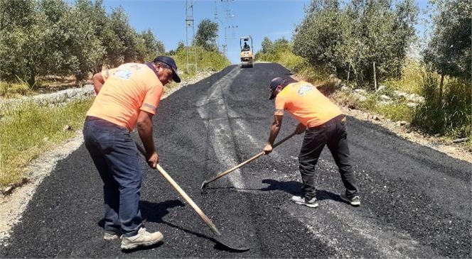 Büyükşehir, Tarsus’ta Caddeleri Yenilerken, Kırsal Mahalle Yollarında da Çalışma Yürütüyor