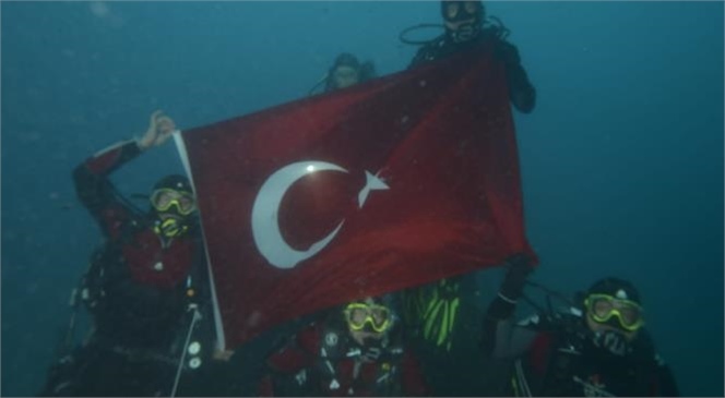 Mersin Büyükşehir Belediyesi İtfaiye Dairesi Başkanlığı Afet Arama Kurtarma Şube Müdürlüğü Ekipleri, ‘su Altı ve Üstü Arama Kurtarma Eğitimi’ Aldı.