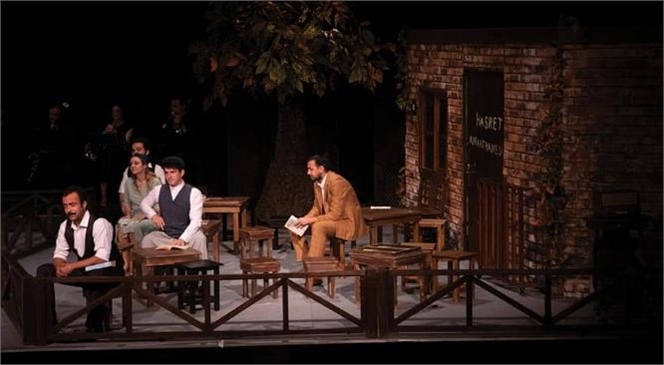 "Aslolan Hayattır" Müzikli Oyunu İle Turnesini Sürdüren Mersin Büyükşehir Belediyesi Şehir Tiyatrosu Tarsus Seyircisiyle Buluşuyor