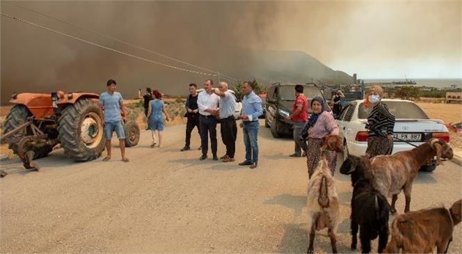 Büyükşehir’in İtfaiye Ekipleri Mersin’deki Yangınla Canla Başla Mücadele Ediyor