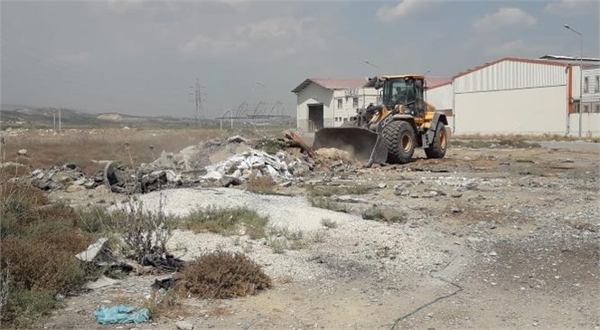 Mersin Büyükşehir Belediyesi, Tarsus’un Birçok Noktasında Gelişigüzel Şekilde Atılmış Hafriyatları Kaldırıyor