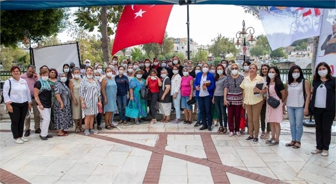 Meral Seçer’den Kadınlara: "Önemli Olan Sizlerden Gelen Fikirlerin Sürekli Bize Ulaşması"