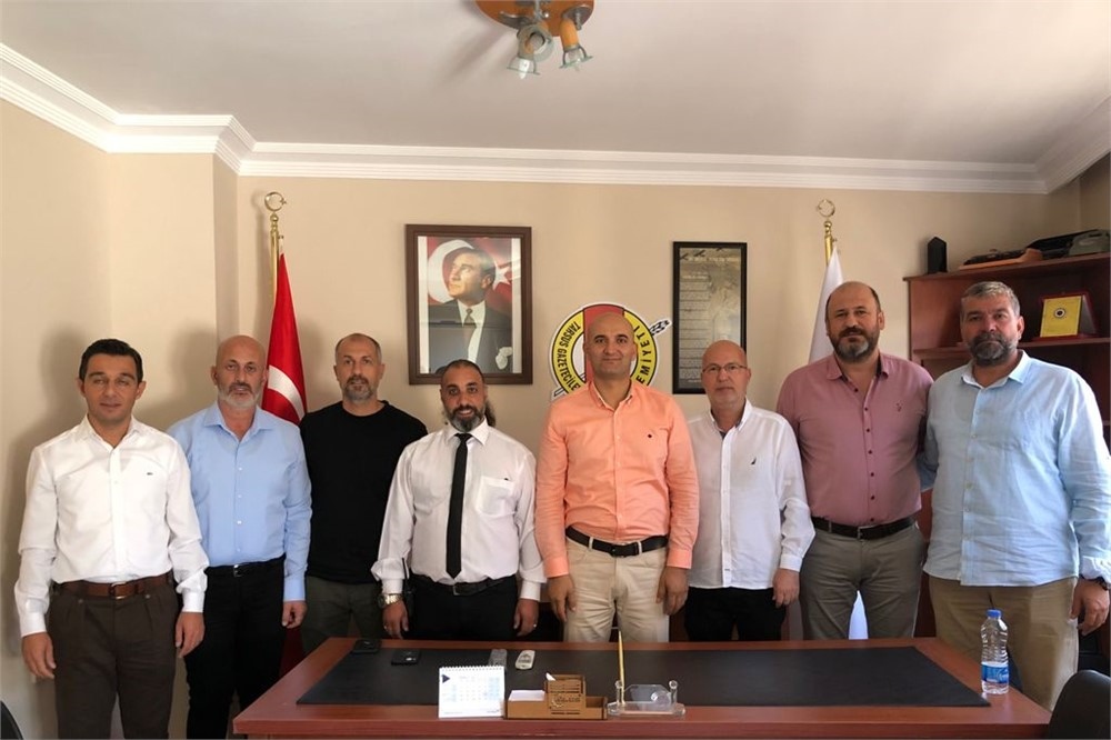 MHP Mersin Milletvekili Olcay Kılavuz ve Mersin İl Yönetiminden Tarsus Gazeteciler Cemiyetine Ziyaret