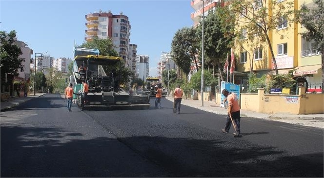 Mersin Büyükşehir, 20 Yıldır Yama İçindeki Limonluk Mahallesi 9. Cadde’yi Asfalta Kavuşturdu
