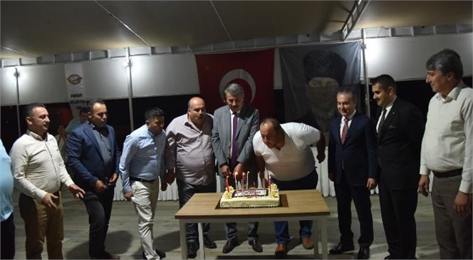 Anamur Belediye Başkanı Hidayet Kılınç, 19 Ekim Muhtarlar Gününde İlçede Görev Yapan 56 Mahalle Muhtarıyla Yemekte Bir Araya Geldi