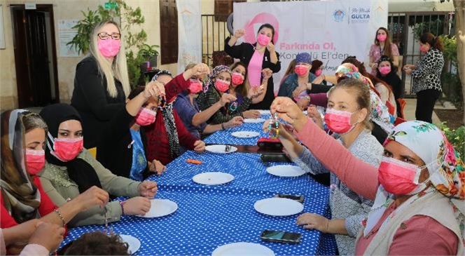 "Pembe Bileklik Bileğimde Kontrol Elimde"