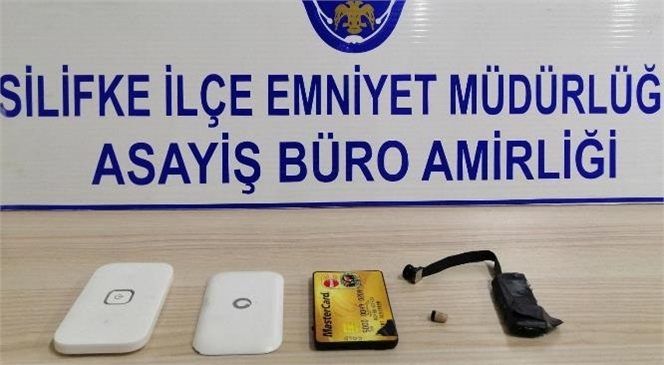 Ehliyet Sınavına Üzerindeki Düzenekle Girmeye Çalıştı