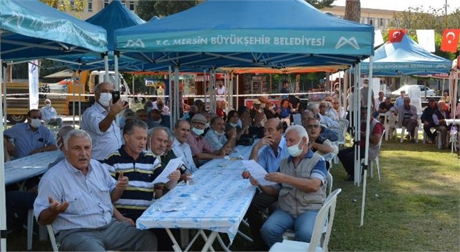 Mersin Büyükşehir 29 Ekim'de Emeklileri de Unutmadı