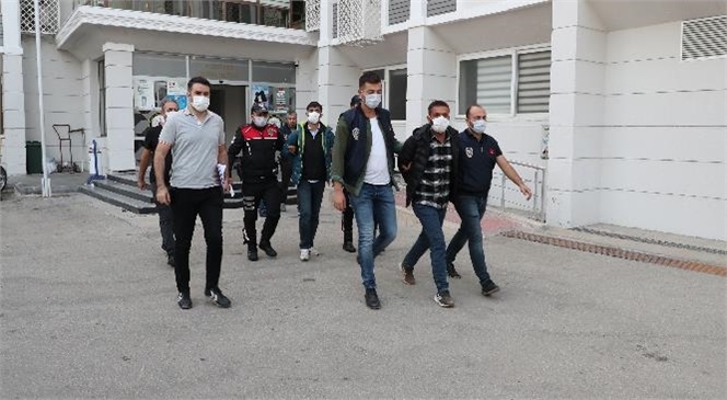 Mersin'de Cinayet Zanlısı 3 Şüpheli Tutuklandı