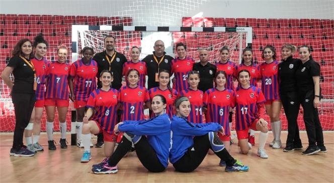 Kadın Hentbol Takımı, Gaziantep Spor Kulübü’nü 35-24 Yendi