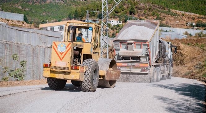 Mersin Büyükşehir’den Anamur ve Bozyazı’ya 6 Bin 100 Metrelik Asfalt