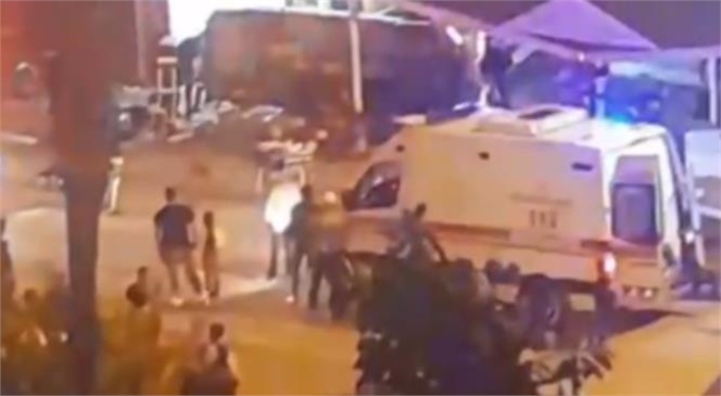 Mersin'de Sürücüsünün Kontrolünden Çıkan Araç Bir Marketin Duvarına Çarptı