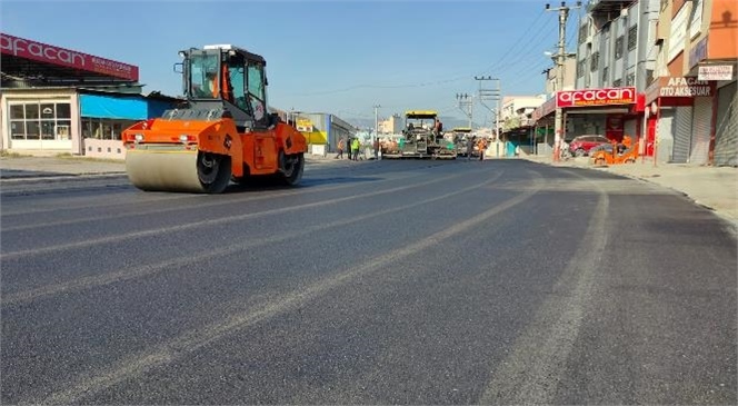 Mersinli Ahmet Bulvarı’nın Deforme Olan Yolları Asfaltlandı