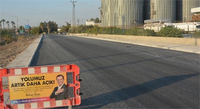 Büyükşehir Ekipleri, Tarsus’ta Birçok İşletmenin Bulunduğu Bölgenin Yollarını Yeniledi