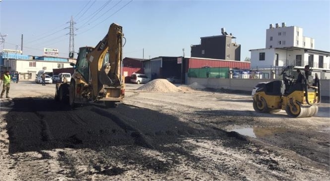 Akdeniz’de Fen İşleri Ekiplerinin Yoğun Mesaisi Devam Ediyor