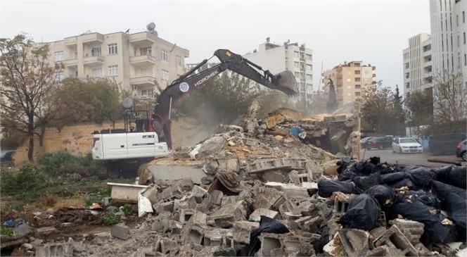 Fen İşleri Ekipleri, Gelen Şikâyet ve Talepleri En Kısa Sürede Değerlendirmeye Alıyor