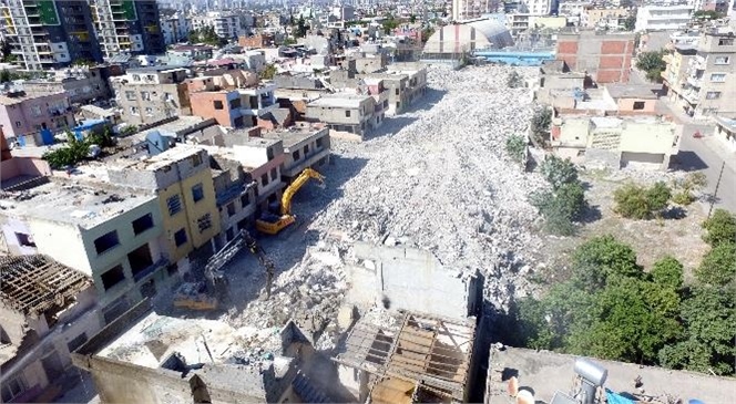 Mersin Kent Merkezini Değiştirecek Yerinde Kentsel Dönüşüm Projesinde Çalışmalar da Hızla Sürüyor