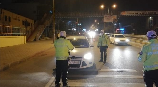 Mersin'de Yılbaşı Akşamı Denetimlerde 45 Ekip, 28 Şahin Timi ve 182 Personel Görev Aldı