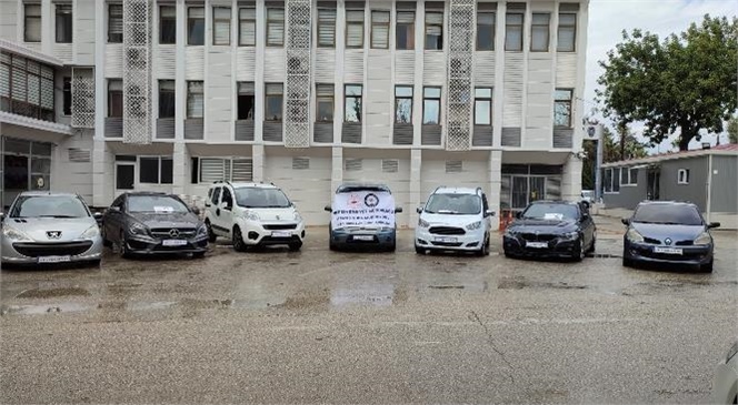Mersin'de Çalıntı, Gümrük Kaçağı ve Hacizli Araçların Şaşe ve Motor Numaralarını Değiştirerek Satan Şahıslara Yönelik Operasyon