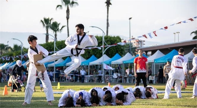 Mersin Büyükşehir, 2021’de Kenti Hareket Ettirdi