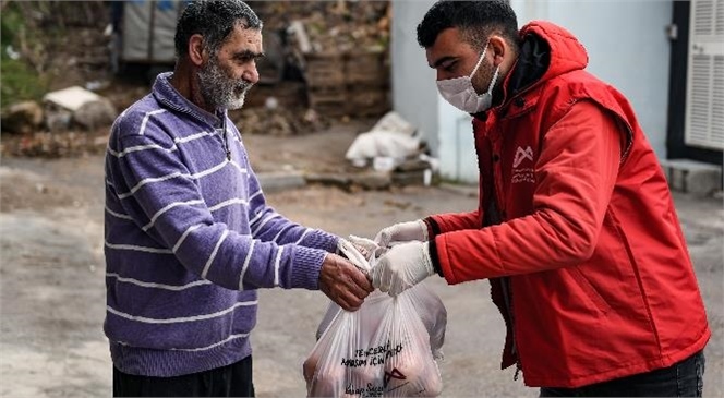 100 Ton Patates ve Soğan Dağıtıldı, Büyükşehir 50 Ton Daha Dağıtmaya Başladı