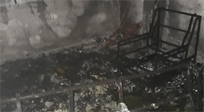 Mersin Tarsus'ta Alt Katı Tarımsal Depo Olarak Kullanılan Evde Yangın Çıktı