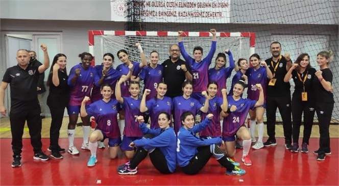 Msk Kadın Voleybol ve Hentbol Takımları Yüzleri Güldürdü