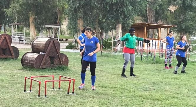 Mersin Büyükşehir Kadın Hentbol Takımı, Başantrenör Ali Rıza Yeşil Nezaretinde Süper Lig Yolunda Emin Adımlarla İlerliyor